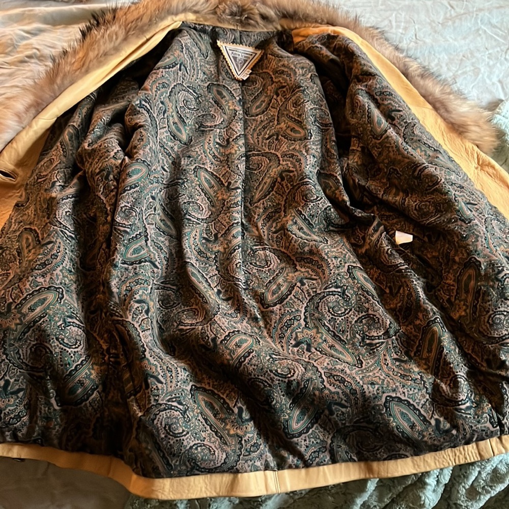 Vintage Leather Coat - Picture 3 of 11